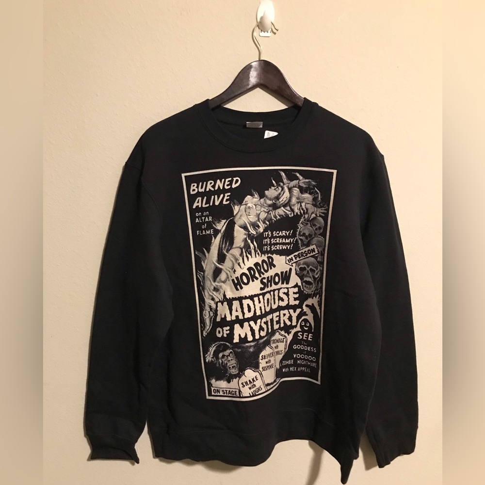 Madhouse of Mystery Sweater SZ. L